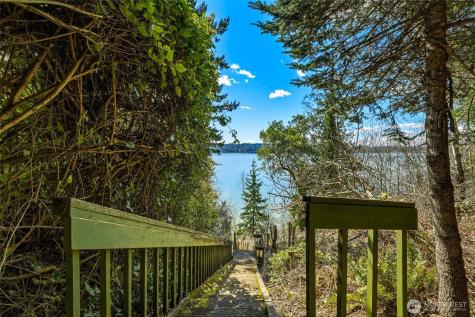 8449 W Mercer Way Mercer Island WA 98040