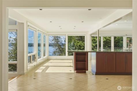 8449 W Mercer Way Mercer Island WA 98040