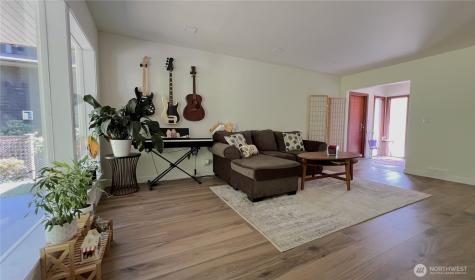 2918 74th Avenue Mercer Island WA 98040