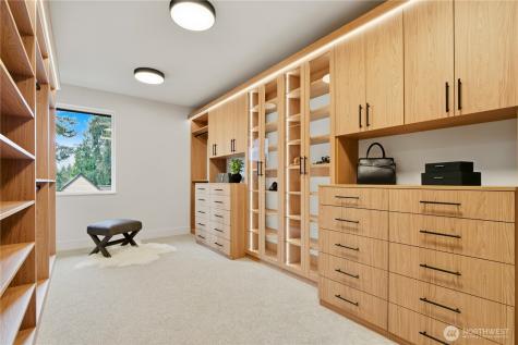 10411 NE 17th Street Bellevue WA 98004