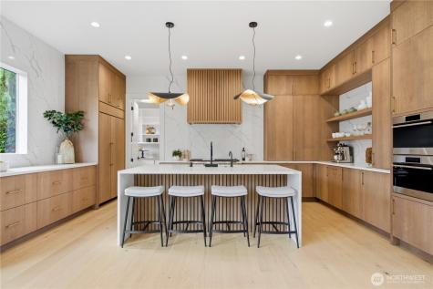 10411 NE 17th Street Bellevue WA 98004
