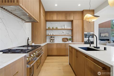 10411 NE 17th Street Bellevue WA 98004