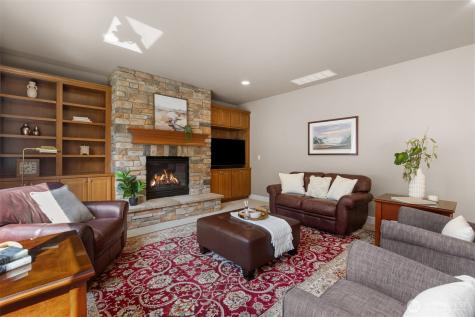 2759 NW Pine Cone Place Issaquah WA 98027