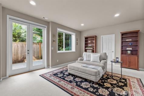 2759 NW Pine Cone Place Issaquah WA 98027