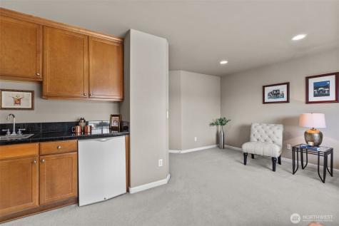 2759 NW Pine Cone Place Issaquah WA 98027