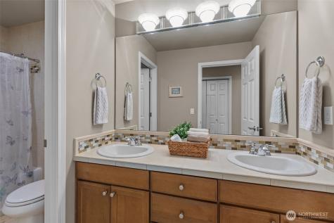 2759 NW Pine Cone Place Issaquah WA 98027