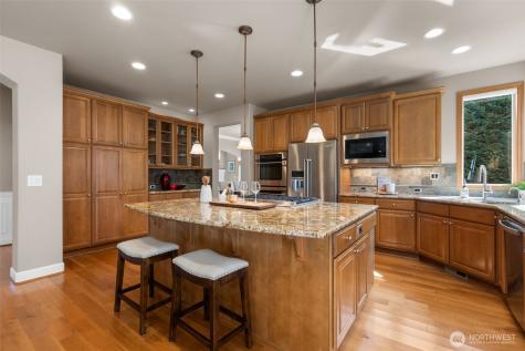 2759 NW Pine Cone Place Issaquah WA 98027