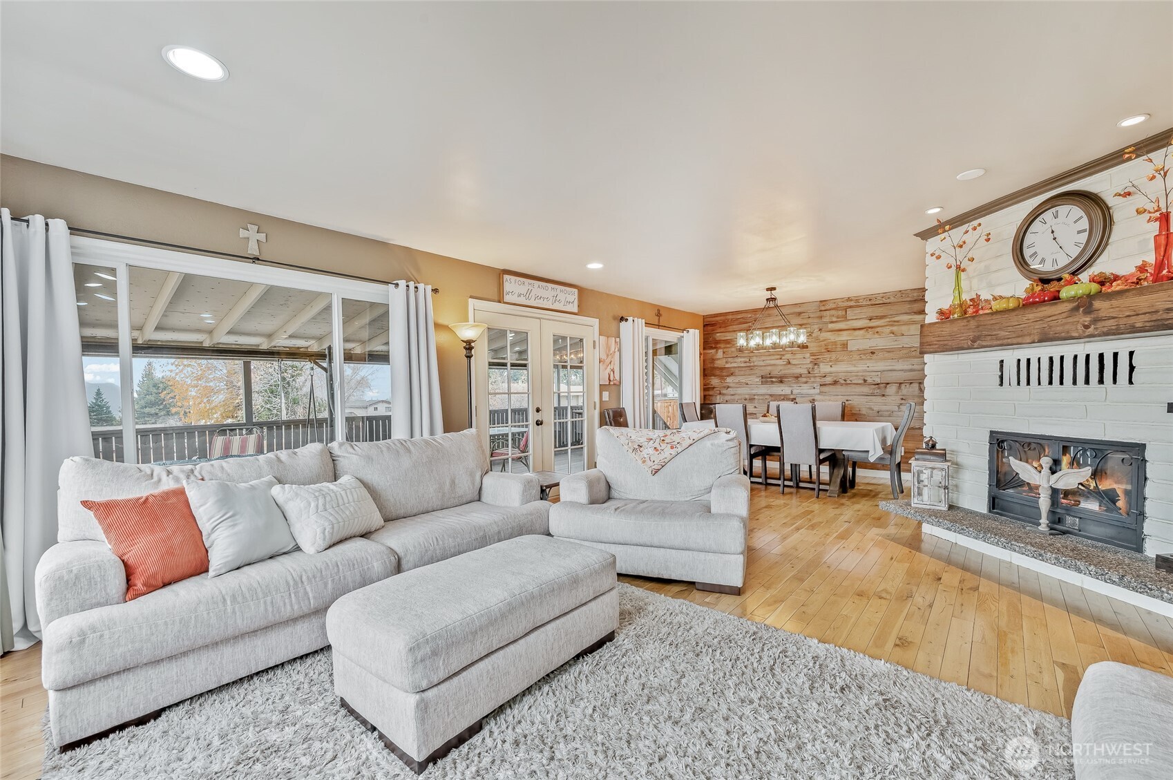 809 N Kenroy Terrace East Wenatchee WA 98802