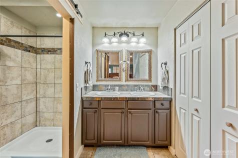 809 N Kenroy Terrace East Wenatchee WA 98802
