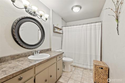 809 N Kenroy Terrace East Wenatchee WA 98802