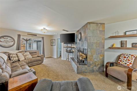 809 N Kenroy Terrace East Wenatchee WA 98802