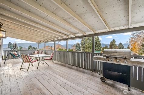 809 N Kenroy Terrace East Wenatchee WA 98802