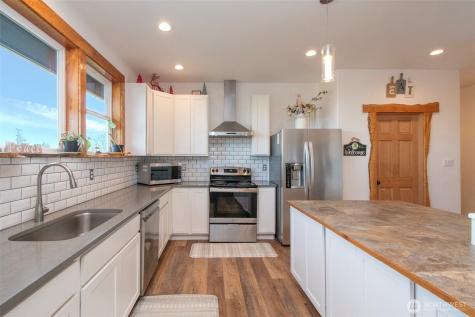 242 Watershed Road Port Angeles WA 98362