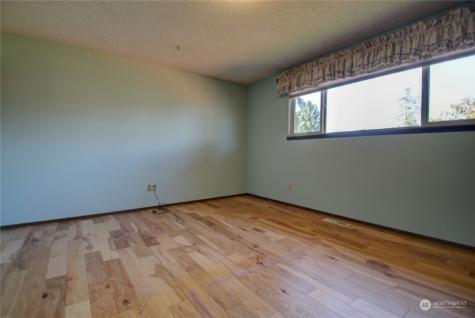 12166 Hilynn Drive Burlington WA 98233