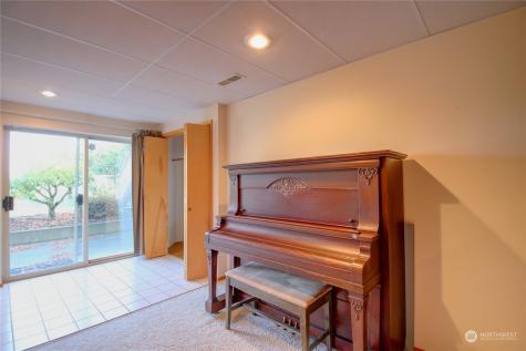 12166 Hilynn Drive Burlington WA 98233