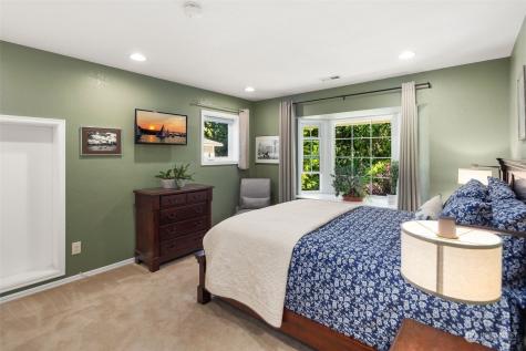 908 S 244th Street Des Moines WA 98198