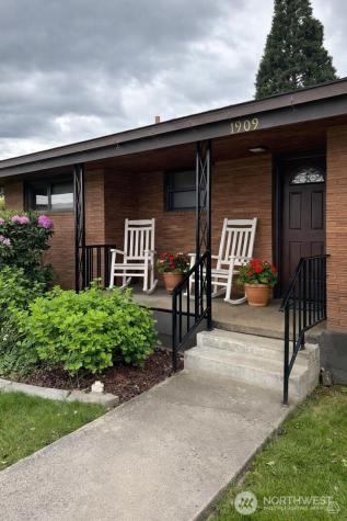 1909 Springwater Avenue Wenatchee WA 98801