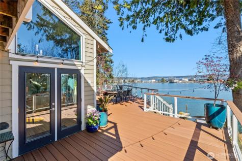 10258 NE Lafayette Avenue Bainbridge Island WA 98110