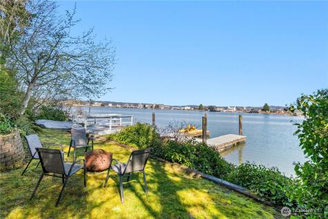 10258 NE Lafayette Avenue Bainbridge Island WA 98110