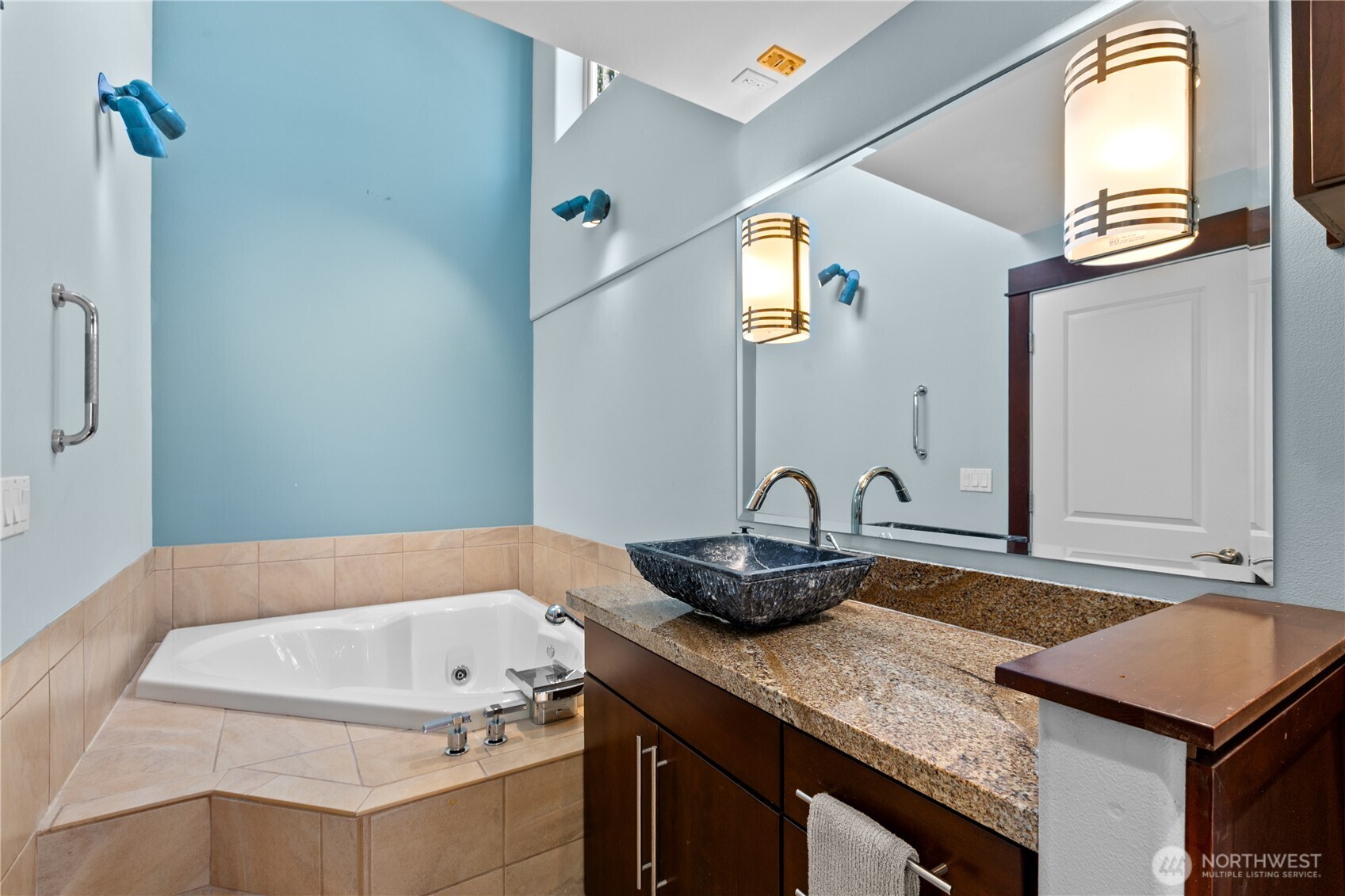 10258 NE Lafayette Avenue Bainbridge Island WA 98110