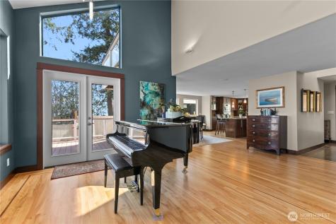 10258 NE Lafayette Avenue Bainbridge Island WA 98110