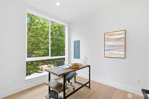 6223 9th Avenue NE Seattle WA 98115