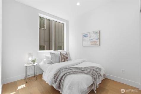 6223 9th Avenue NE Seattle WA 98115