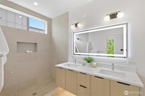 6223 9th Avenue NE Seattle WA 98115