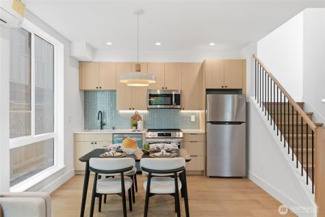 6223 9th Avenue NE Seattle WA 98115