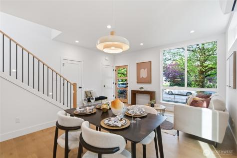 6223 9th Avenue NE Seattle WA 98115