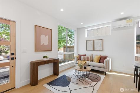 6223 9th Avenue NE Seattle WA 98115