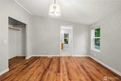 11814 4th Street E Edgewood WA 98372