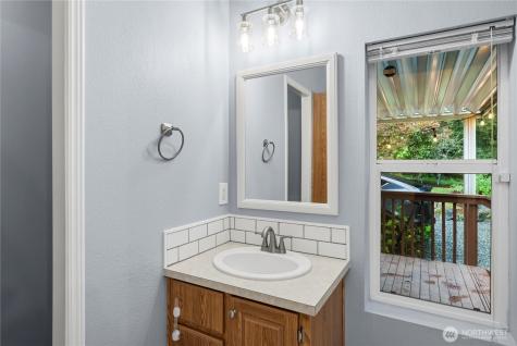 11814 4th Street E Edgewood WA 98372