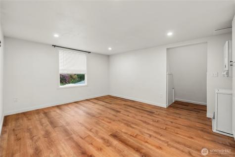 11814 4th Street E Edgewood WA 98372