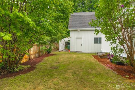 11814 4th Street E Edgewood WA 98372