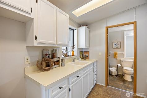 2240 W Broadway Avenue Moses Lake WA 98837