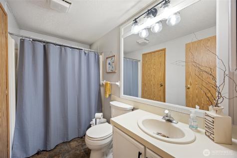 2240 W Broadway Avenue Moses Lake WA 98837