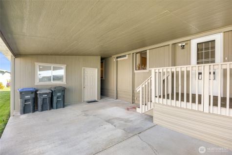 2240 W Broadway Avenue Moses Lake WA 98837