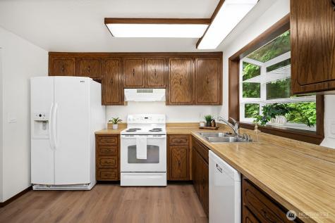 17813 147th Place NE Woodinville WA 98072