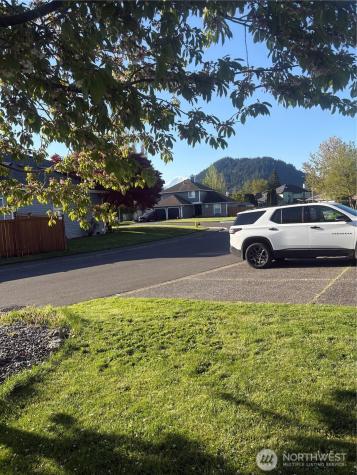 305 Jewell Enumclaw WA 98022