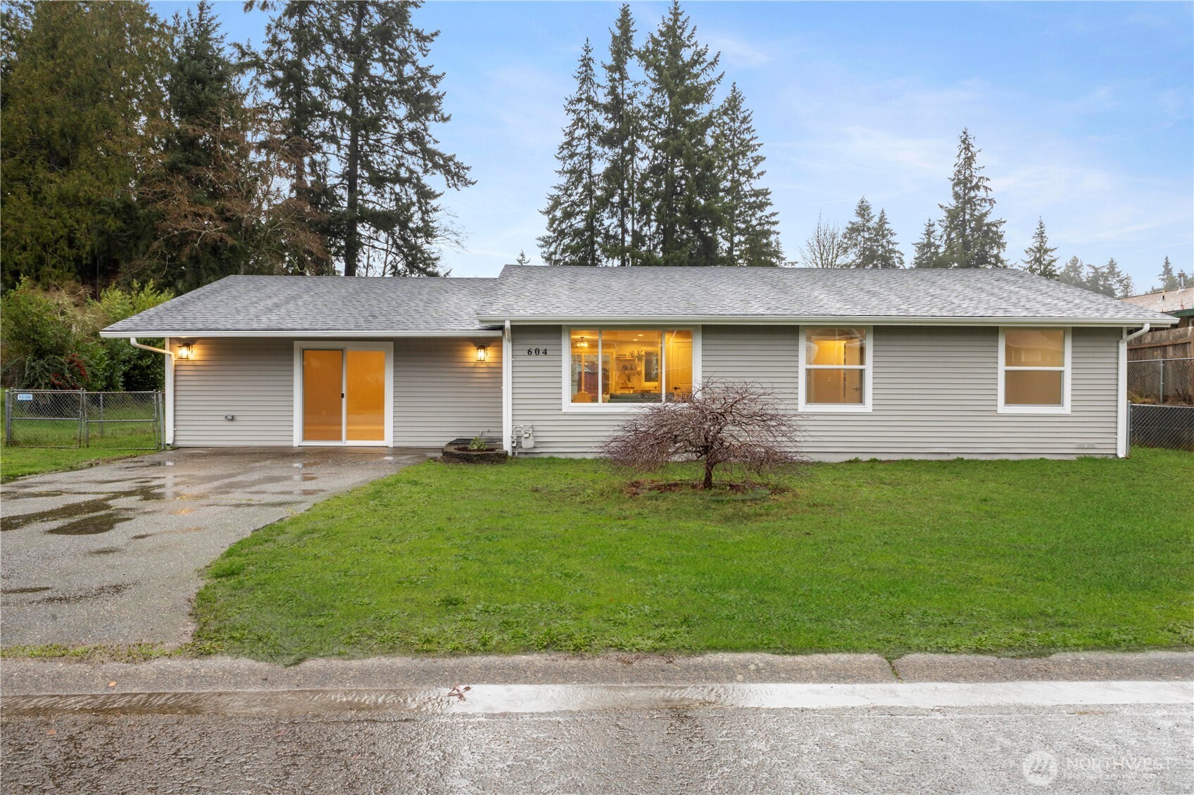 604 NE Valley Oak Drive Bremerton WA 98311