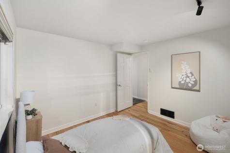 6620 28th Avenue NW Seattle WA 98117