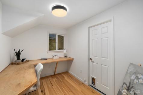 6620 28th Avenue NW Seattle WA 98117