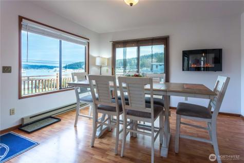 285 Cornet Bay Road Oak Harbor WA 98277
