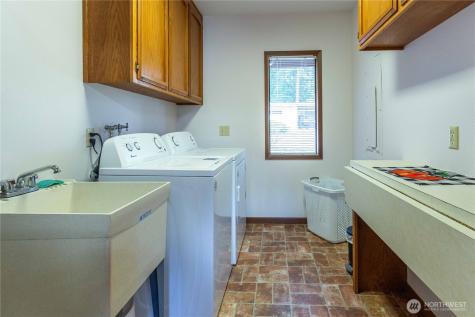 285 Cornet Bay Road Oak Harbor WA 98277