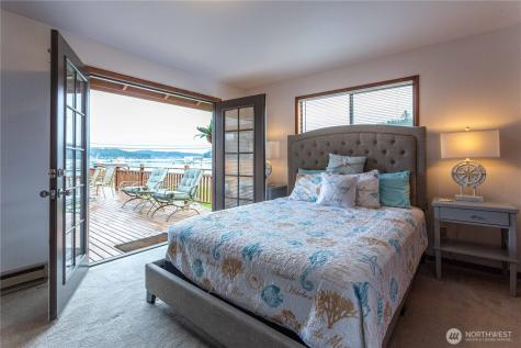 285 Cornet Bay Road Oak Harbor WA 98277