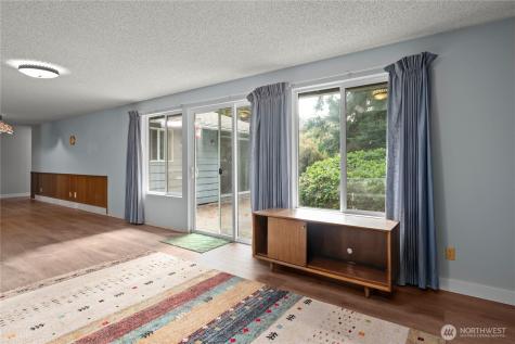 1075 SW 2nd Avenue Oak Harbor WA 98277