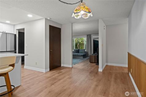 1075 SW 2nd Avenue Oak Harbor WA 98277