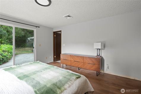 1075 SW 2nd Avenue Oak Harbor WA 98277