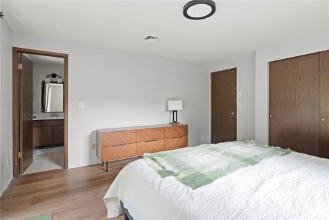 1075 SW 2nd Avenue Oak Harbor WA 98277